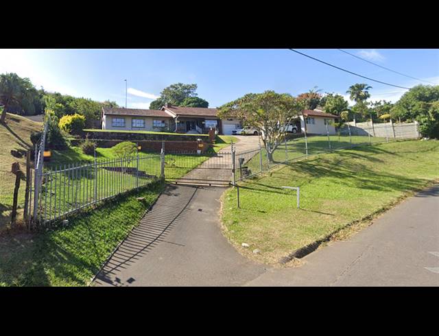 4 BEDROOM HOUSE FOR SALE IN BEREA WEST